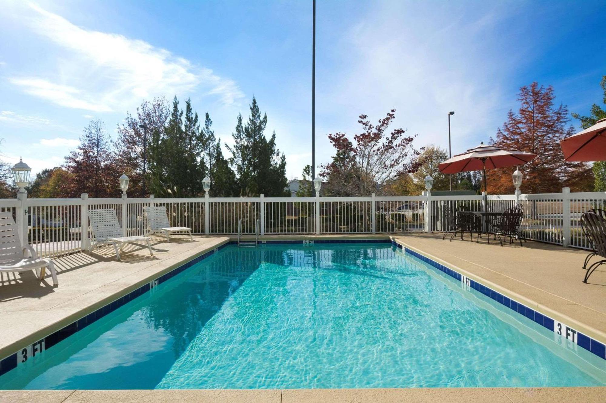Country Inn & Suites By Radisson, Columbus, Ga Экстерьер фото